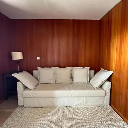 아파트 Renovated 5 Min To Montana Center *