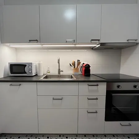 Renovated 5 Min To Montana Center